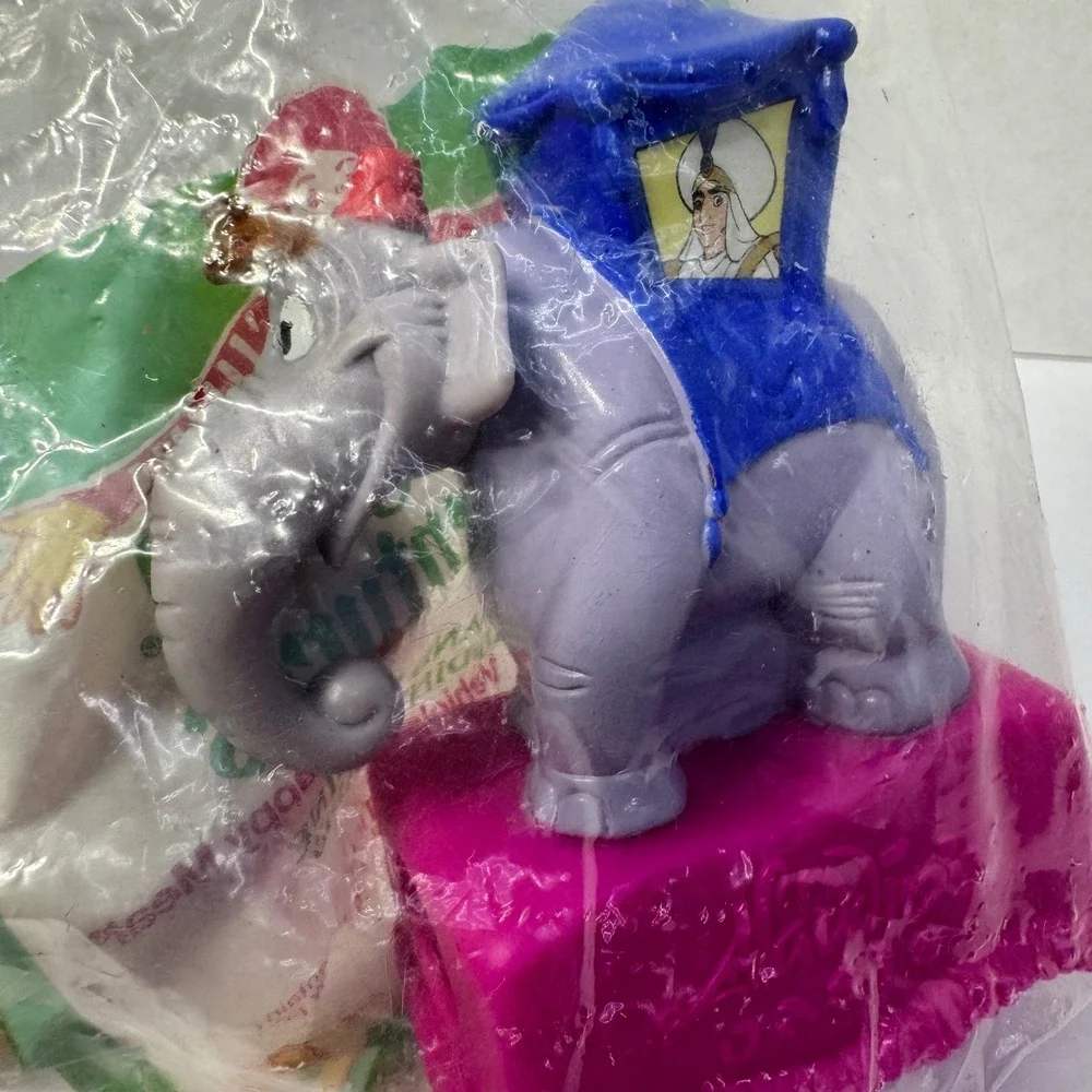 VTG 1994 McDonalds Happy Meal Aladdin Abu Elephant Toy Disneyland Adventures NEW